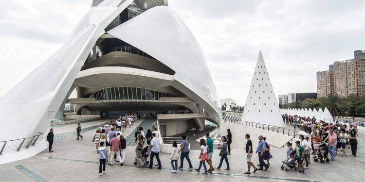 El Palau de les Arts realiza una nueva jornada de puertas abiertas con espectáculos gratuitos