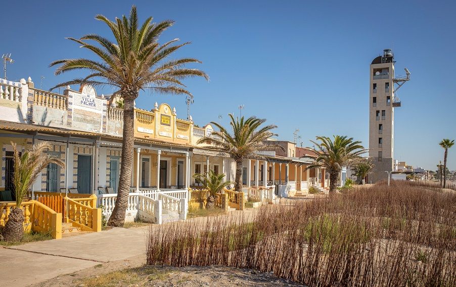 Les Casetes de Nules, unas centenarias villas de verano junto al mar amenazadas de derribo