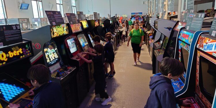 El Museo Arcade Vintage de Ibi presenta su nueva gran exposición permanente de 800 m2