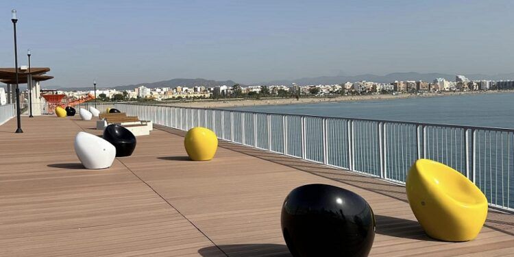 El Puerto de Sagunto ya cuenta con un nuevo paseo pantalán abierto a la ciudadanía