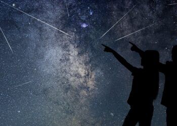 Disfruta de las Perseidas con una completa actividad con cena buffet de picoteo bajo las estrellas