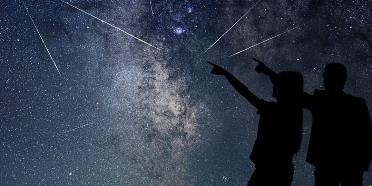 Disfruta de las Perseidas con una completa actividad con cena buffet de picoteo bajo las estrellas