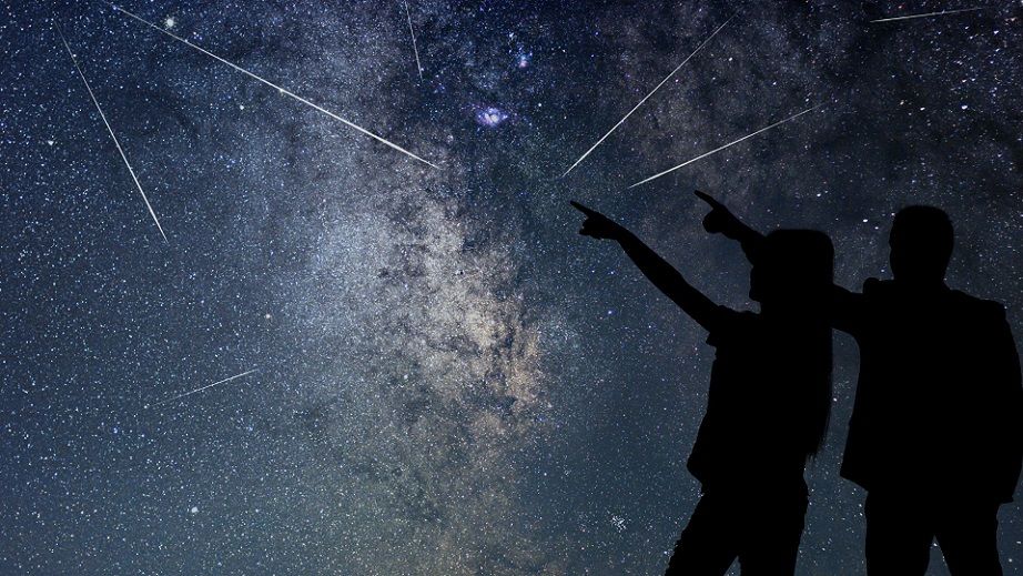 Disfruta de las Perseidas con una completa actividad con cena buffet de picoteo bajo las estrellas
