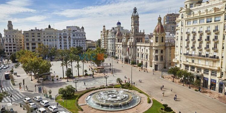 Valencia creará una ruta escultórica con personajes de ficción que han popularizado la ciudad