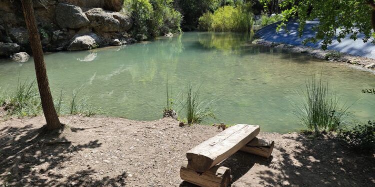 El Remanso Las Mulas, un bello rincón del río Turia en Chulilla con aguas cristalinas