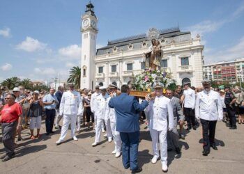 Valencia celebra cada 16 de julio la fiesta de la Virgen del Carmen, una bella tradición marinera