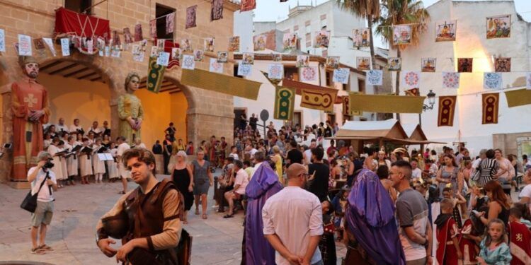 El centro histórico de Teulada se tematiza por Teulada Medieval y su cabalgata medieval
