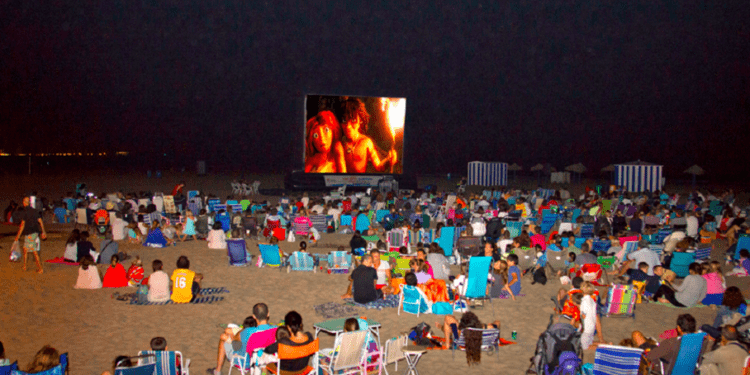 Este es todo el cine gratuito que habrá este mes de agosto en la provincia de Valencia