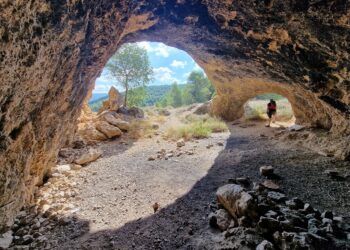 La Cova de Serrella y la Penya de la Blasca, una atractiva ruta por la Serra de les Fontanelles