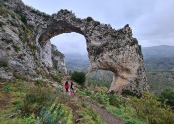Así es la sencilla ruta para conocer el arco natural más bonito de la Comunitat Valenciana
