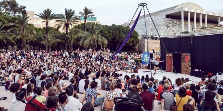 Regresa «ValenCirc», el gran festival de Valencia con espectáculos de circo de calle gratuitos