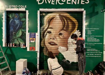 Ruzafa se llena de arte: diez artistas urbanos pintan sus obras para ayudar al comercio del barrio