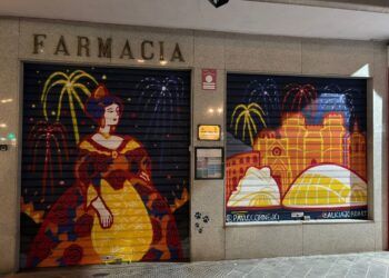 Ruzafa se llena de arte: diez artistas urbanos pintan sus obras para ayudar al comercio del barrio