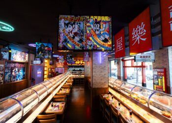 Llega a Valencia el primer buffet asiático con doble cinta giratoria de la ciudad