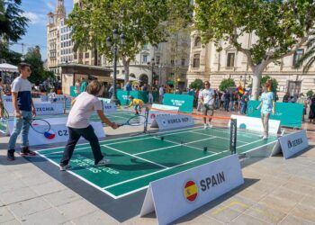 Pistas de mini tenis, sorteos de entradas y sorpresas en Valencia y poblaciones por la Copa Davis