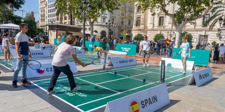Pistas de mini tenis, sorteos de entradas y sorpresas en Valencia y poblaciones por la Copa Davis