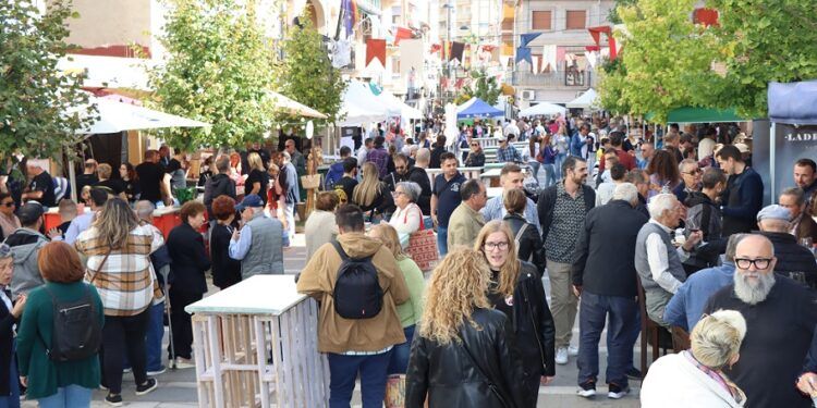 Vallada invita a los visitantes a descubrir sus parajes naturales durante la Feria Agroalimentaria