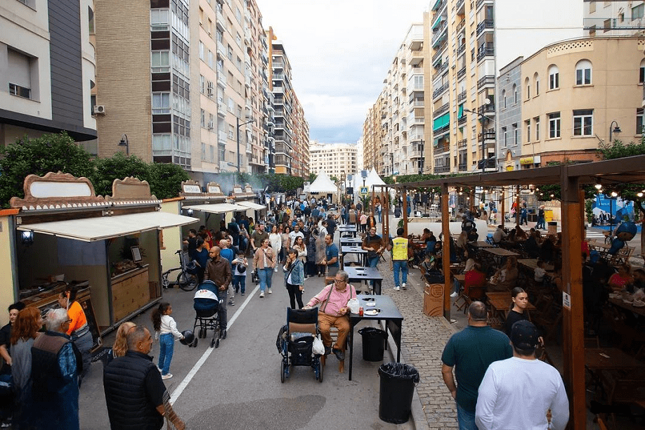 Fira Alzira Oberta 2024 llega con 90 expositores, zona de tapas, música, actividades y automoción