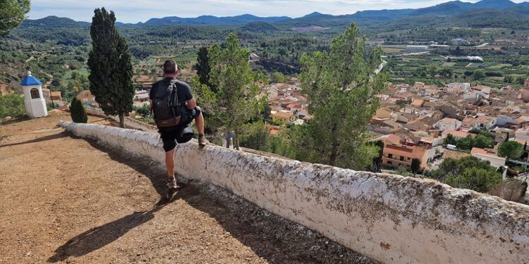 La senda del Navajo León y la subida al Monte Serbogar, una bella y sencilla ruta senderista