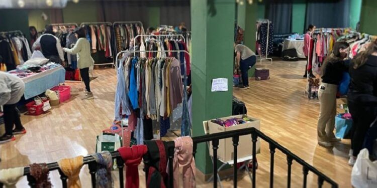 Regresa a Ruzafa el mercado de segunda mano con más de 30 puestos con todo a 1€ en Valencia