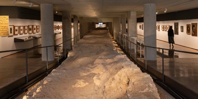 ¿Sabías que el tramo visitable de muralla medieval más grande de Valencia está en un museo?