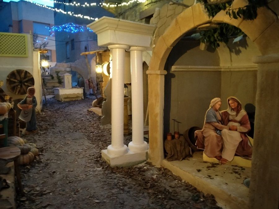 Altura prepara la Navidad con su gran belén a tamaño real y una gran exposición de Playmobil