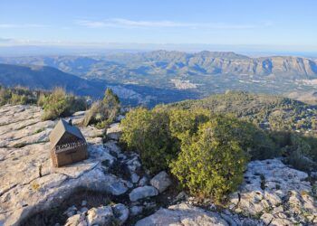 La ruta más bonita del Massís del Mondúver, un recorrido circular de menos de 7 km en la Safor