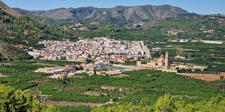 Seis preciosas rutas de senderismo para hacer en la localidad valenciana de Simat de la Valldigna