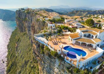 Diez villas de lujo en la Costa Blanca para disfrutar de una cercana escapada de ensueño