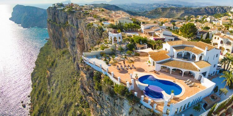 Diez villas de lujo en la Costa Blanca para disfrutar de una cercana escapada de ensueño