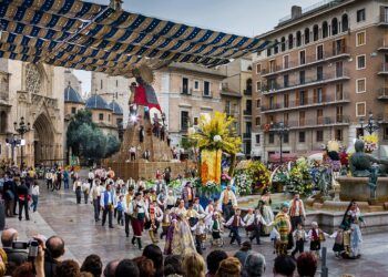 Ofrenda Fallas 2025, toda la información con horarios, recorridos, novedades y colores de ramos