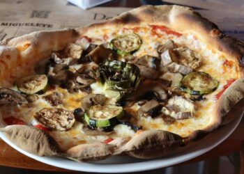 Una pizzería valenciana se cuela entre las 10 mejores pizzerías del mundo en estilo romano