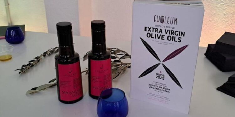 ¿Sabías que un aceite de oliva alicantino está entre los 10 mejores aceites del mundo en 2024?