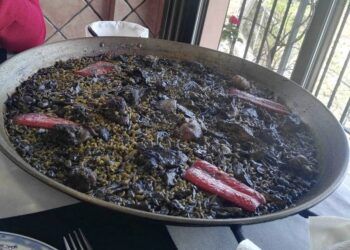 Las paellas valencianas del frío: de invierno y otra por Navidad, más allá de la tradicional de l´Horta