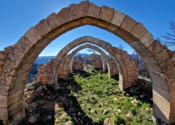 La Ermita de San Cristóbal, los restos de un templo realizado en un lugar telúrico lleno de energía