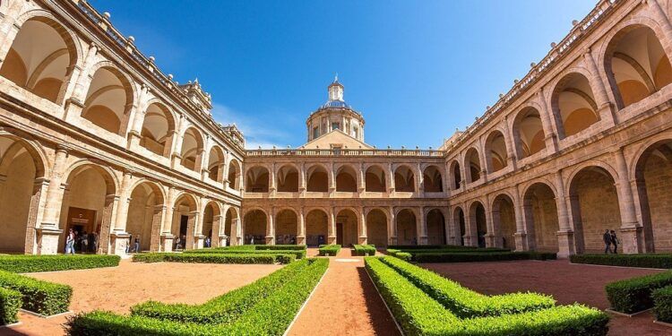 Así es el Escorial valenciano, una importante joya de la arquitectura valenciana del Renacimiento