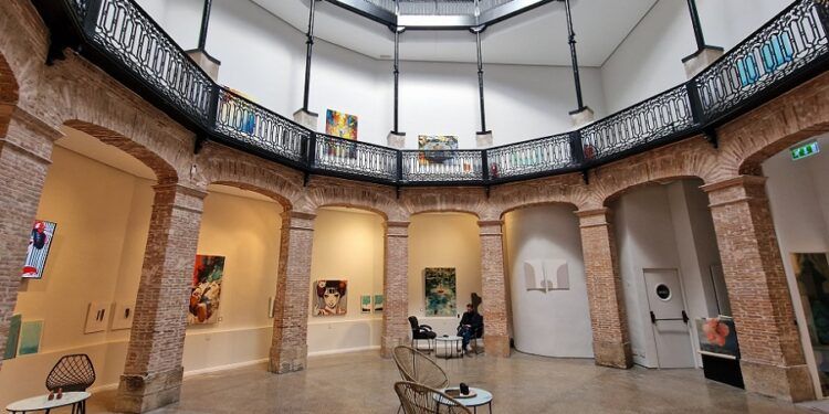 La Gallera de Valencia, el último círculo gallístico de la ciudad en pie convertido en cubo cultural