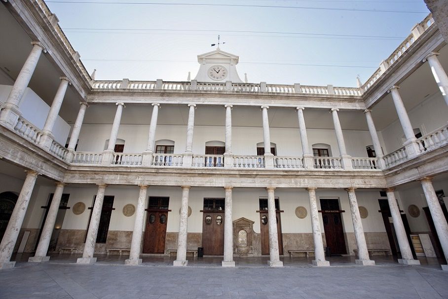 Doble muestra gratuita para conocer la Valencia sicalíptica y las prisiones de la inmediata posguerra