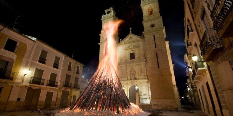 Este es el verdadero origen de las tradicionales hogueras en la festividad de San Antonio Abad