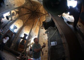 Visitas guiadas gratuitas en abril al toque manual de campanas del Micalet de Valencia