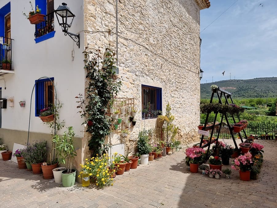 Aras de los Olmos prepara un nuevo concurso de jardines efímeros en sus calles y fachadas