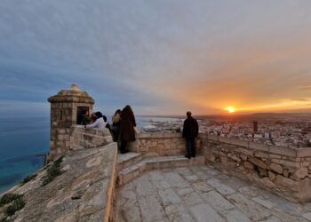 El Castillo de Santa Bárbara, la espectacular fortaleza de entrada gratuita de la ciudad de Alicante