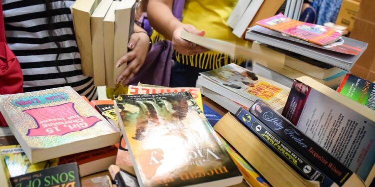 La Feria del Libro Antiguo y de Ocasión de Valencia regresa con cerca de treinta expositores