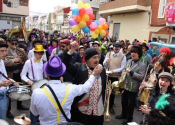 El Mardi Gras vuelve al Cabanyal con una gran fiesta carnavalesca a ritmo de jazz y disfraces
