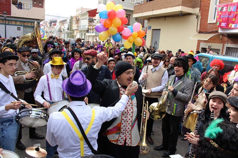 El Mardi Gras vuelve al Cabanyal con una gran fiesta carnavalesca a ritmo de jazz y disfraces