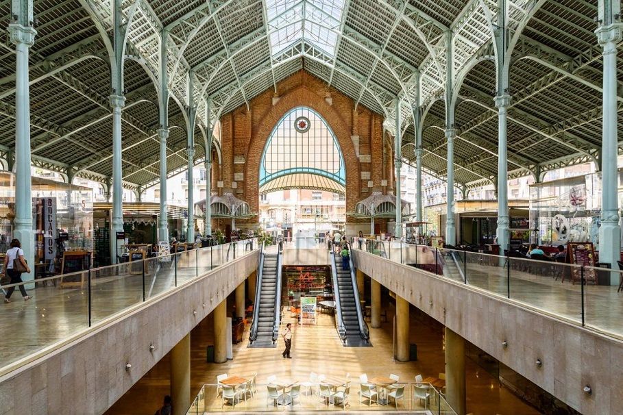 El Mercado de Colón acogerá dos mercados falleros con artesanía, moda y complementos