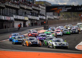 Sábado de carreras gratuitas en Cheste con la Porsche Sprint Challenge Southern Europe