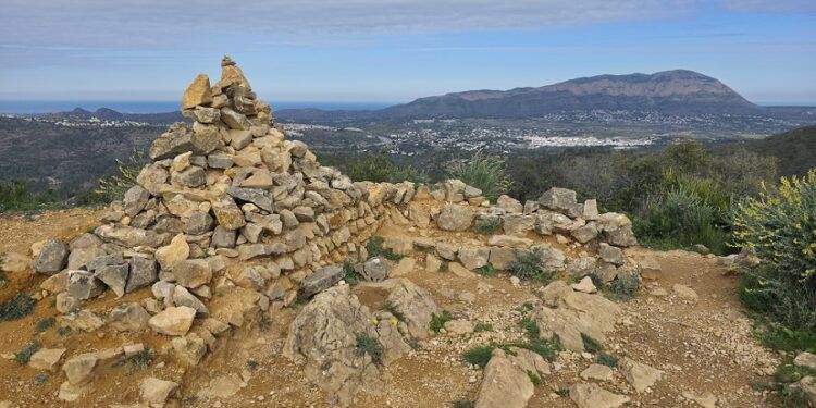 La ruta más bella de la Serra de Seldetes, un itinerario por los encantos de esta zona alicantina