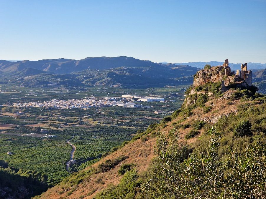 Siete castillos para visitar en cualquier momento en la comarca valenciana de la Safor