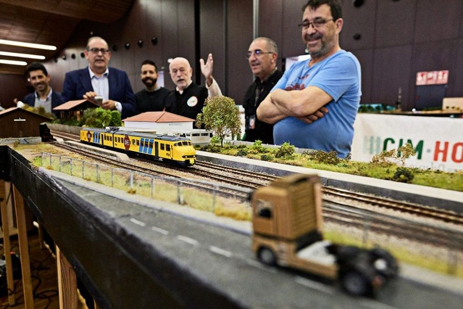 Gran encuentro de modelismo ferroviario en Gandia con maqueta a escala, mercado y taller